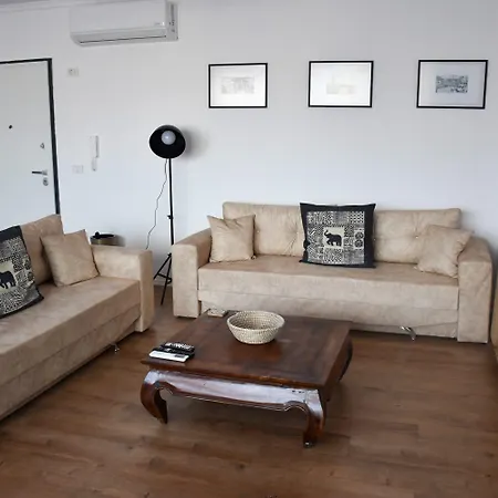 E Apartment, In Center, Cozy Apartamento Tirana