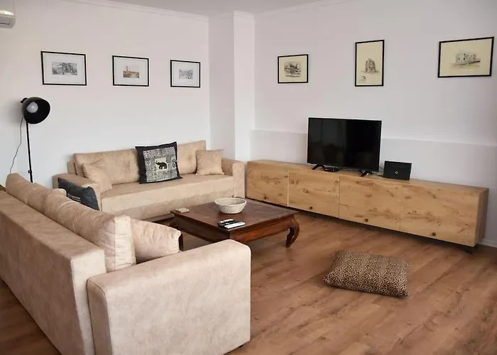 Appartement E Apartment, In Center, Cozy Tirana