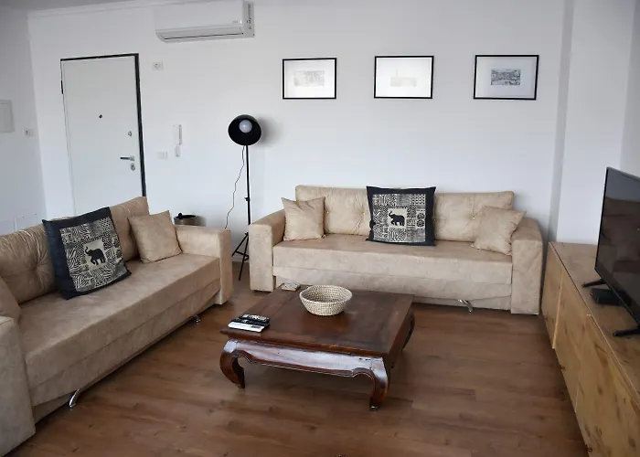 E Apartment, In Center, Cozy Appartamento Tirana